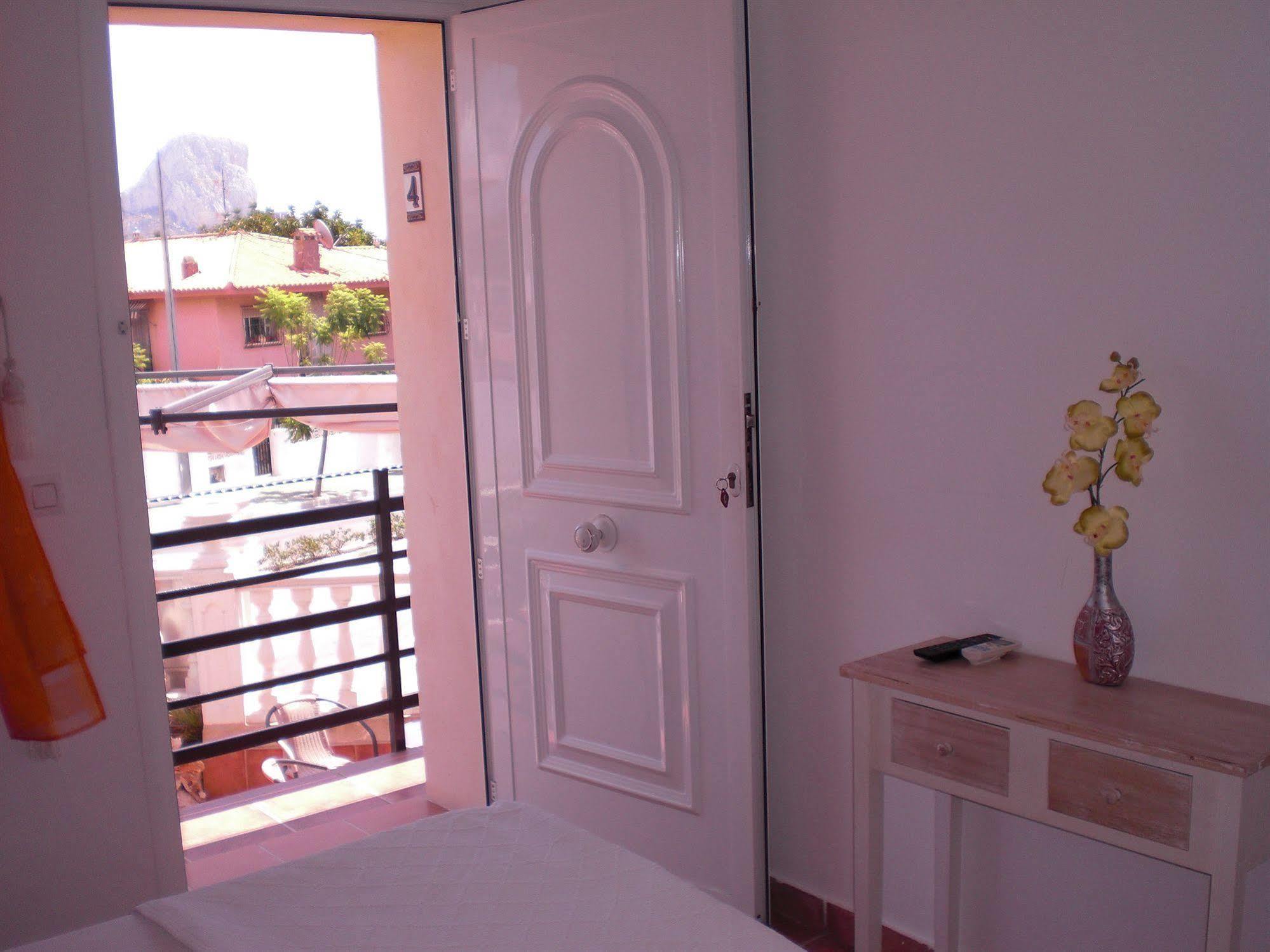 Hostal La Paloma II Calpe Zewnętrze zdjęcie